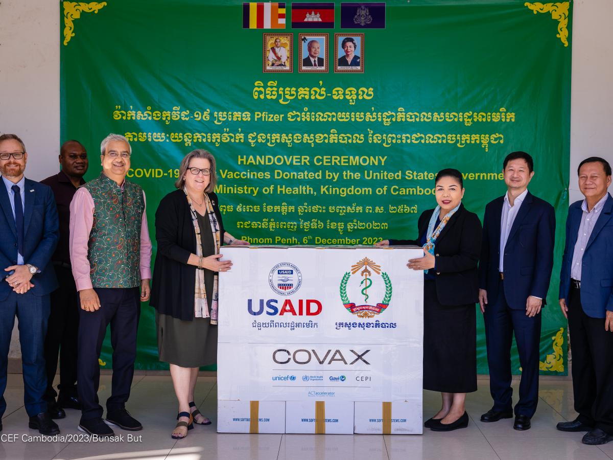 Handover ceremony of a bilateral donation of 302,400 doses of COVID-19 vaccine provided by the U.S Government.
