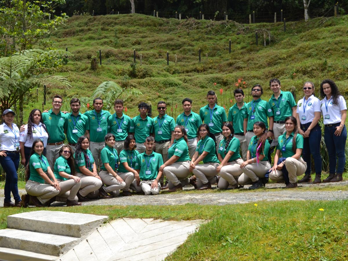 First CYCC Cohort, 2022. CYCC students and instructors at Rio Blanco Reserve, after the CYCC 2022 Closing Activities. Photo by: Andrea Arias, Communication Specialist, USFS Colombia Program.