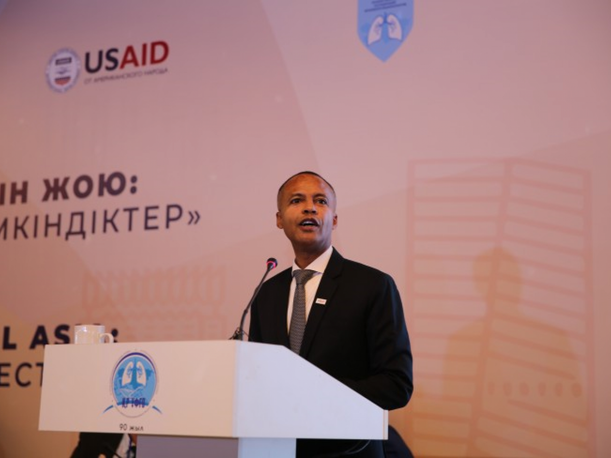 USAID Central Asia Regional Mission Director Lawrence Hardy speaking at the conference