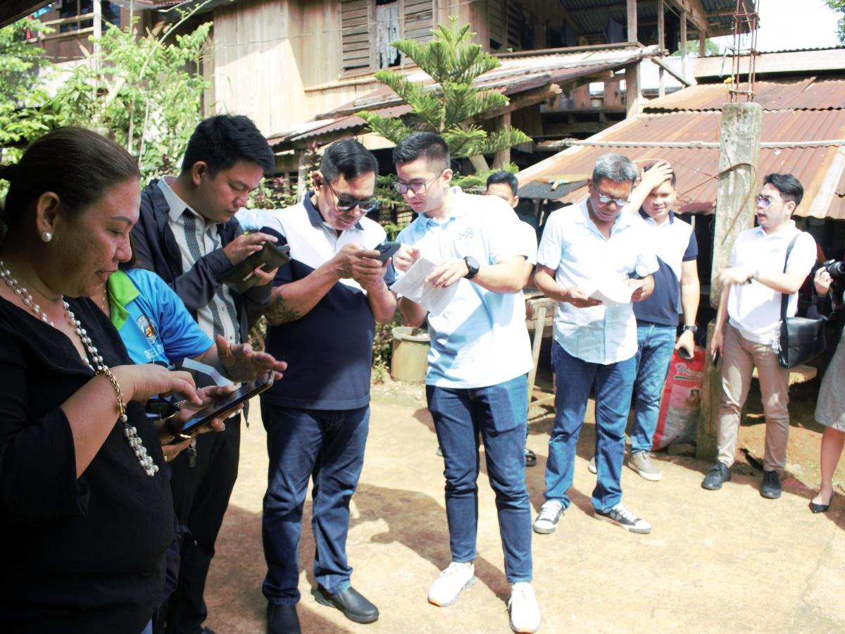 U.S. Connects Butuan City Farmers to the Internet