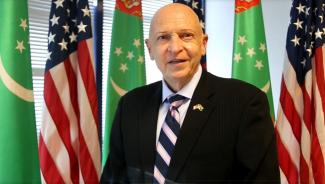 Посол США в Туркменистане Мэтью Климоу