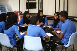 Through USAID's project to promote resilience in Maldives, students discussed how to identify and address issues in their communities. 