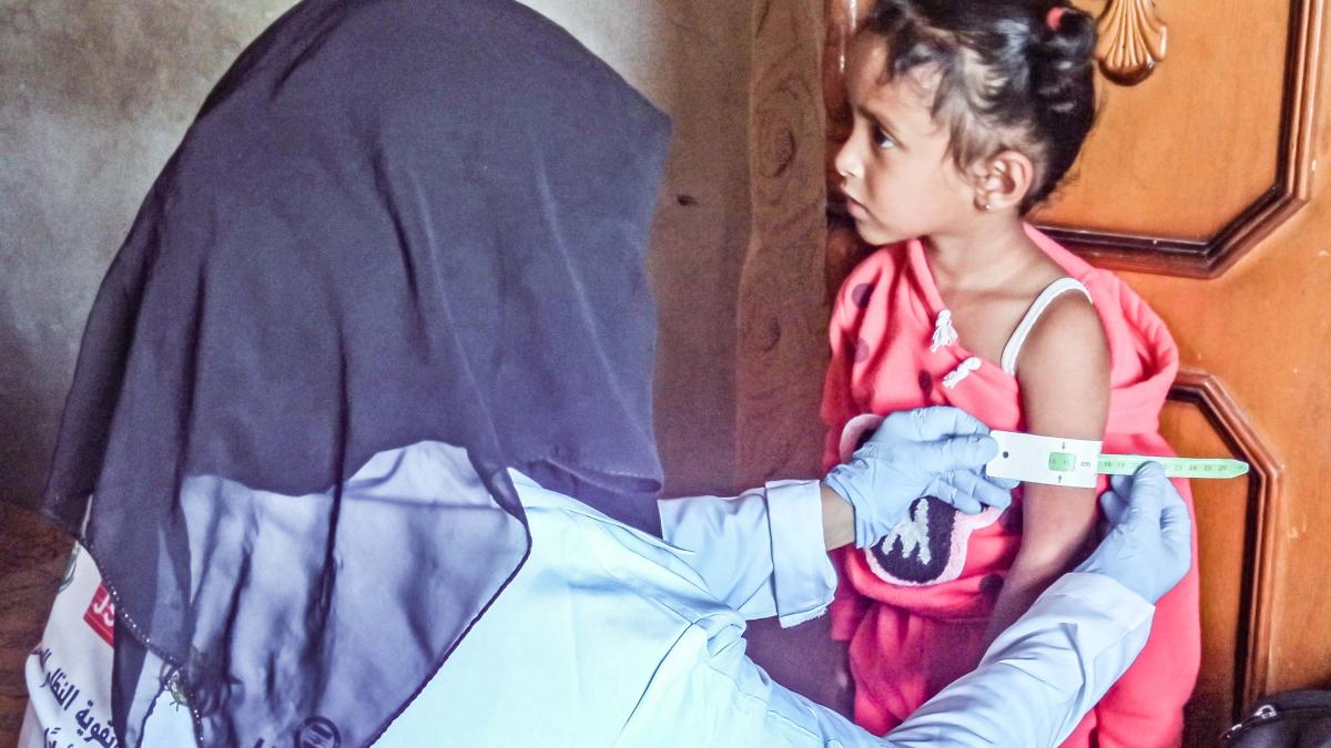 Community midwives in Yemen venture where few women dare to go, over rocky paths, through the night, beating the odds to save lives. 
