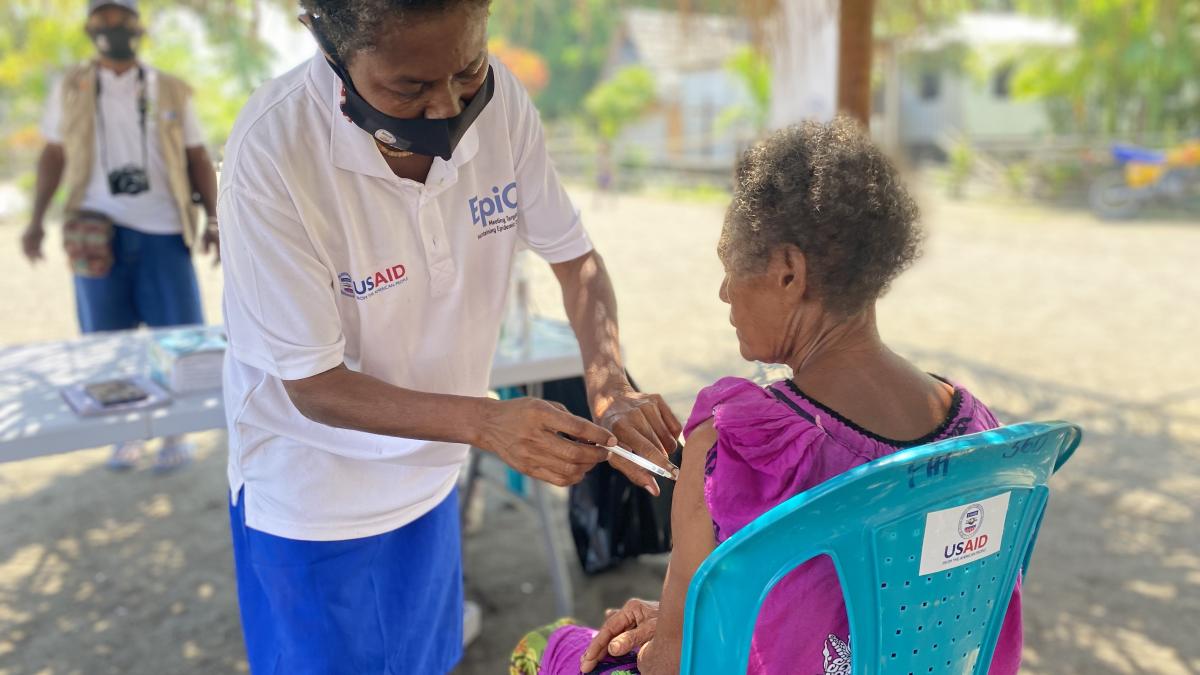 Women getting the COVID-19 Vaccine in Papua New Guinea