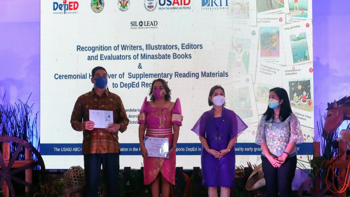 USAID Hands Over Supplementary Reading Materials to Improve Reading Outcomes in Masbate