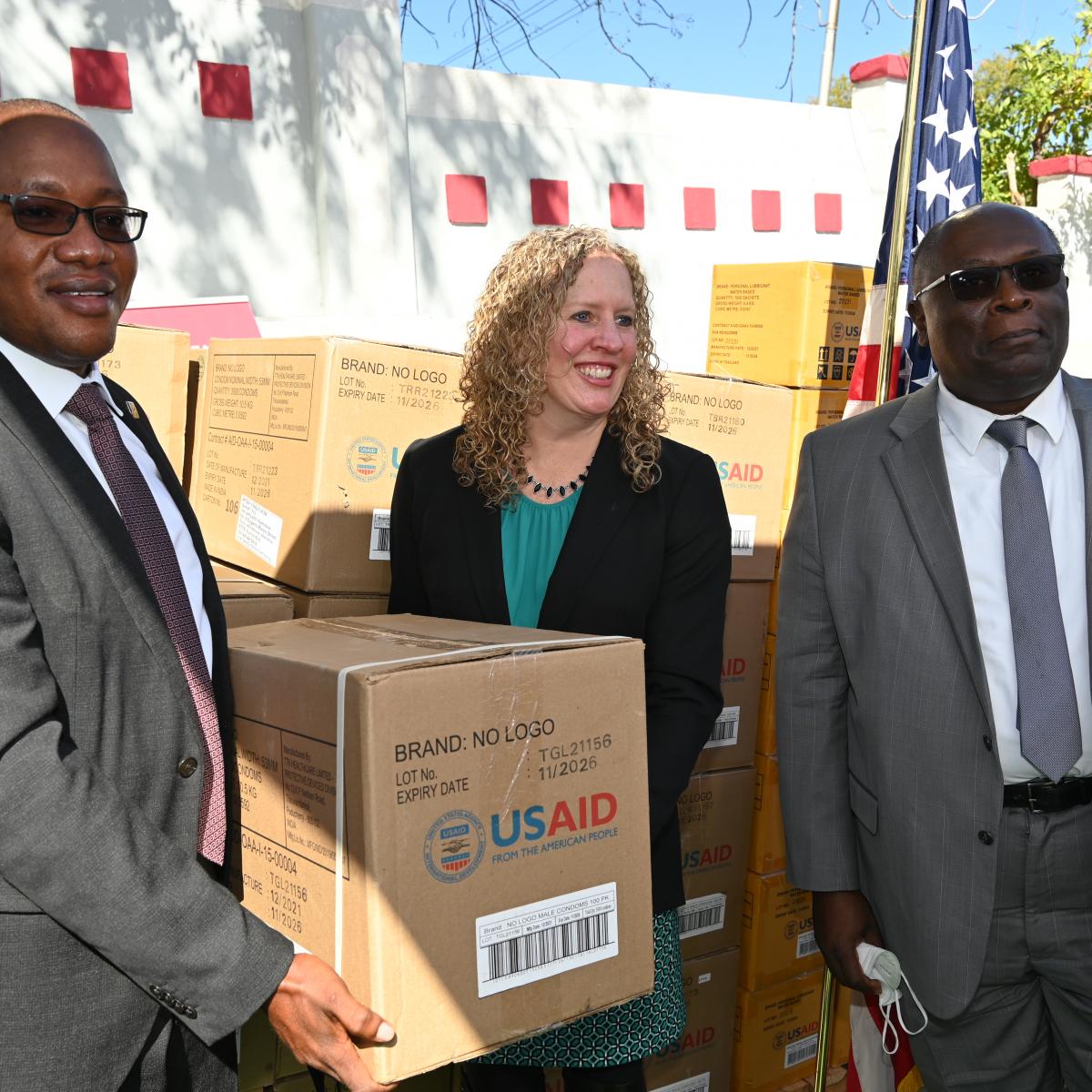 Ben Nangombe, the Executive Director in Namibia’s Ministry of Health and Social Services together with Jessica Long, U.S. Chargé d’Affaires and Dr. McDonald Homer, USAID Country Representative, at the handover of 6.9 million condoms and 2.6 million lubricants at the capital Windhoek.