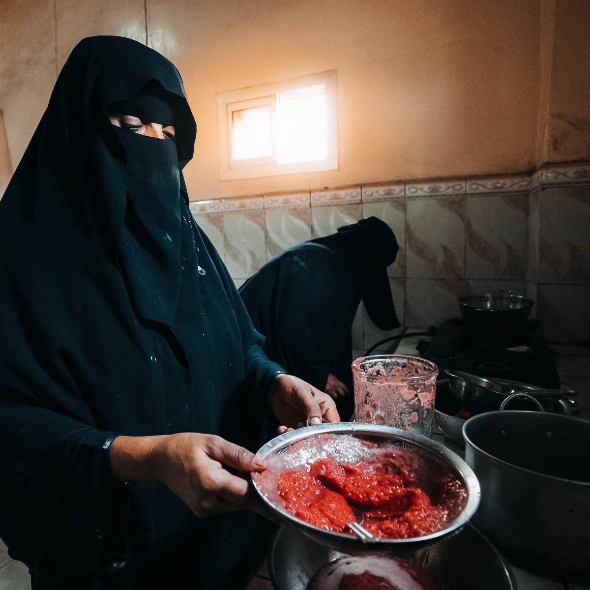 USAID Yemen Tomato Processing Image