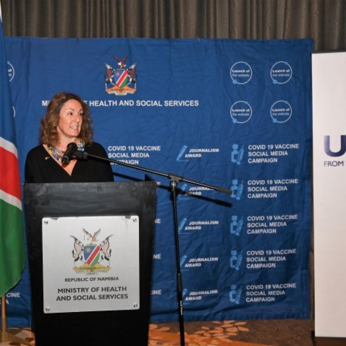 Nicole Miller delivering remarks at the Namibian Journalism Awards