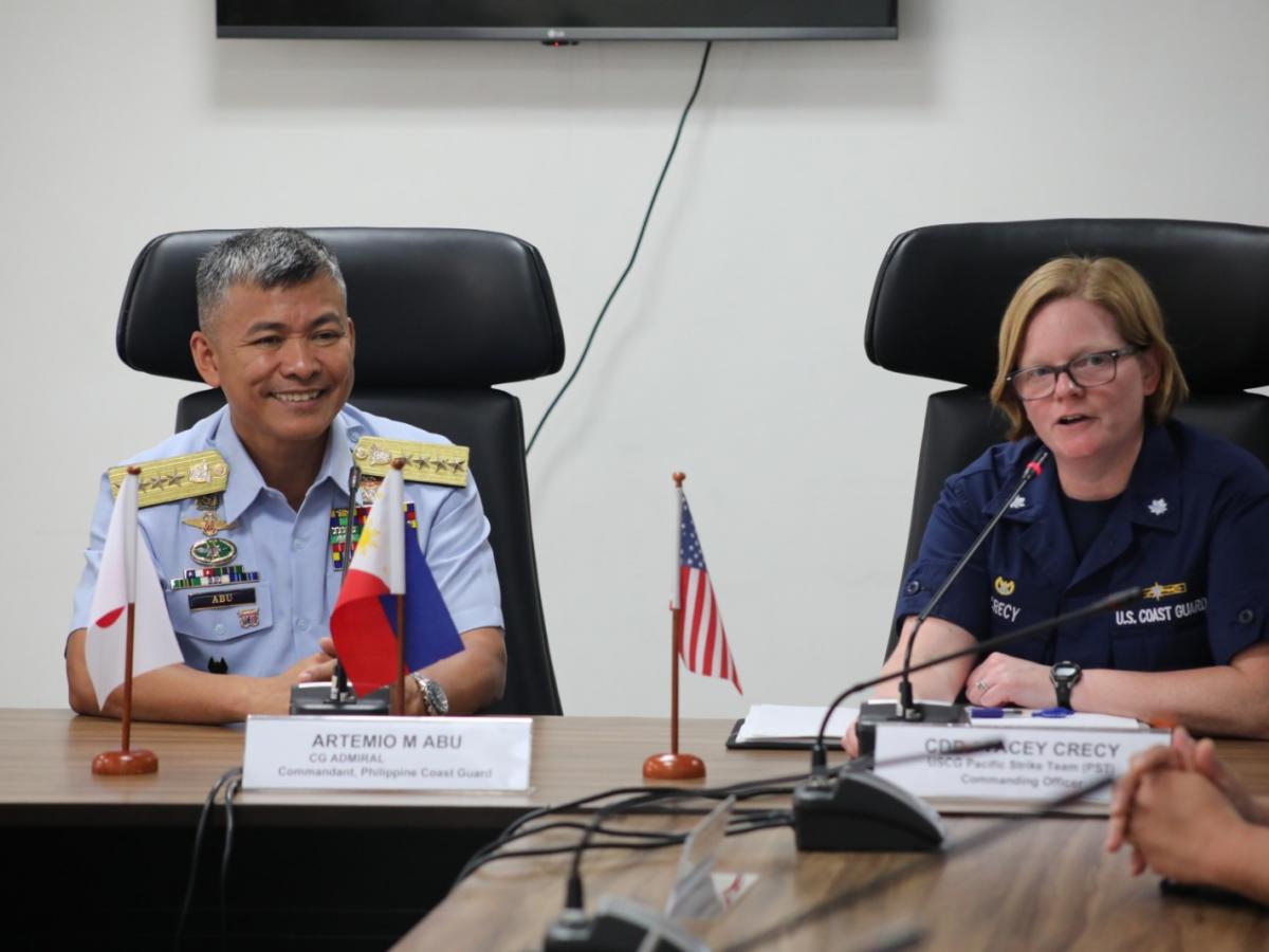 U.S. Coast Guard Experts Arrive in Oriental Mindoro to Assist in Oil Spill Response