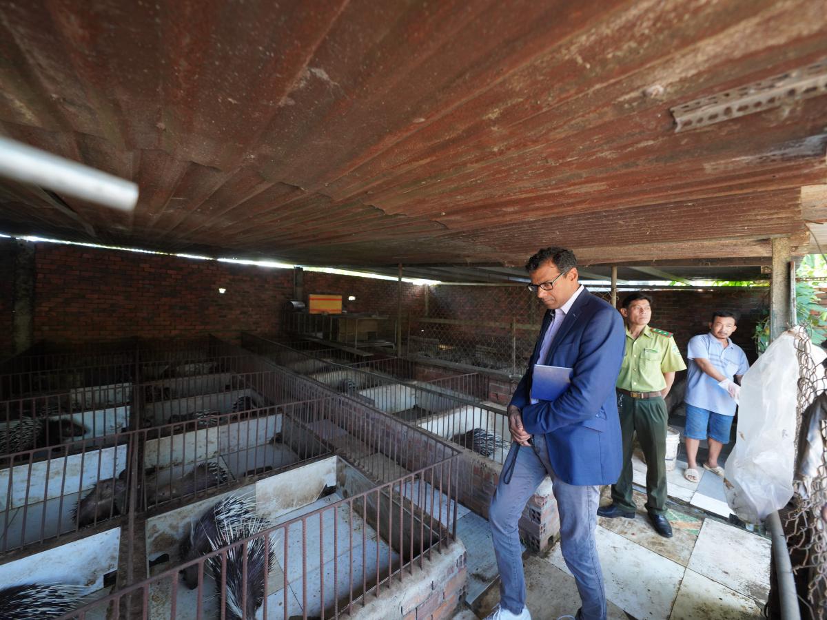 During his visit to Vietnam, Dr. Atul Gawande visited a wildlife farm in Long Thanh District in Dong Nai province with provincial government authorities to discuss the importance of their efforts to advancing global health security.