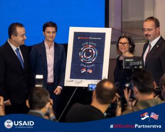 Izložbom „Zajedno stvaramo“ USAID svečano obeležio 20 godina partnerstva sa Srbijom