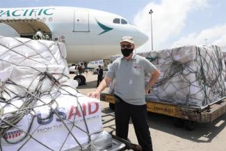 USAID Mission Director to Sri Lanka and Maldives, Reed Aeschliman, greets the arrival of 500,000 rapid diagnostic test kits to Colombo.