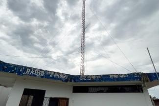 Exterior de la estación de radio Jatari