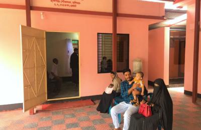 Parents wait to have their children vaccinated at the Habiganj primary health care center in Bangladesh. The center opened in December 2022, filling a gap in access to care for thousands of urban residents. (Photo: T. A. Robin, USAID LHSS Project/Bangladesh)
